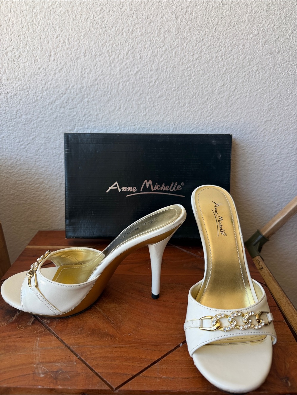 Anne Michelle White Chain-Accent Women's Heeled Slide